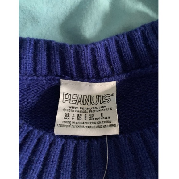 NWT PEANUTS Women’s Snoopy Rainbow Striped Crewneck Acrylic Sweater Sz S - Picture 6 of 6